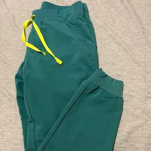 MARINE ZAMORA FIGS SCRUBS MEDIUM